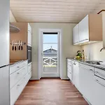 Beach Front Home In Vinderup With Sauna بيت للعطل Vinderup